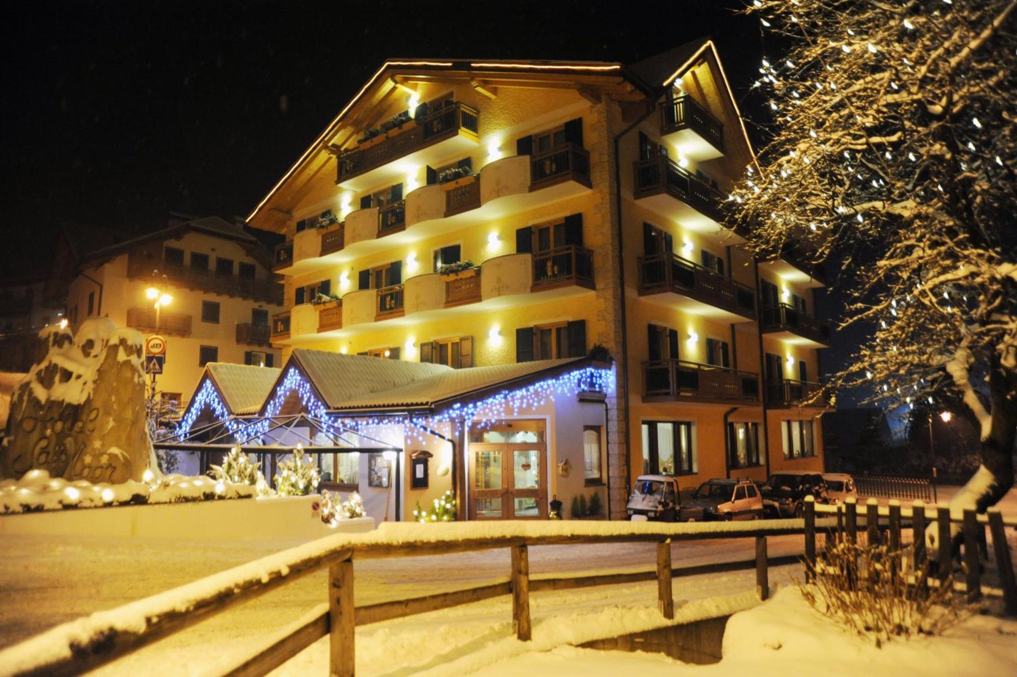 Hotel Sass Maor Fiera di Primiero Kültér fotó